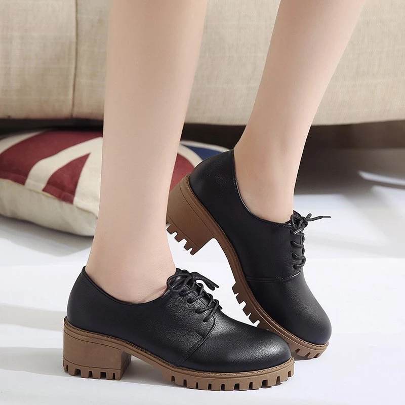 New Fashion Women\'s Flat Shoes Spring Comfort Soft Sole Shoes Women\'s Casual Sneakers Lace Up Black White Shoes Women\'s Shoes