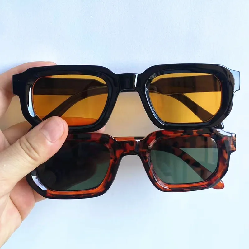 แว่นกันแดดทรงเหลี่ยมแบบยูนิเซ็กซ์ ป้องกันรังสียูวี กรอบเล็ก ดีไซน์เรียบง่าย สไตล์เรโทร