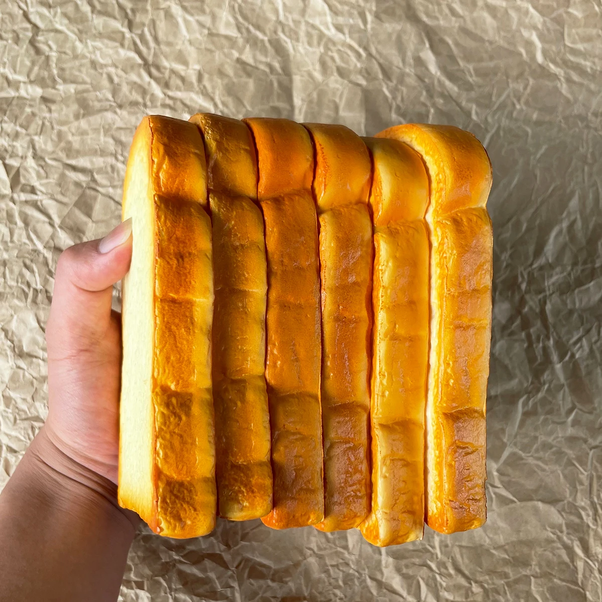 Realistische PU-Toastscheibe, gefälschtes Brotmodell für die Fotografie, Lebensmitteldisplay, Miniatur-Requisite, Party-Dekoration, Puppenhaus-Zubehör – Detail 6