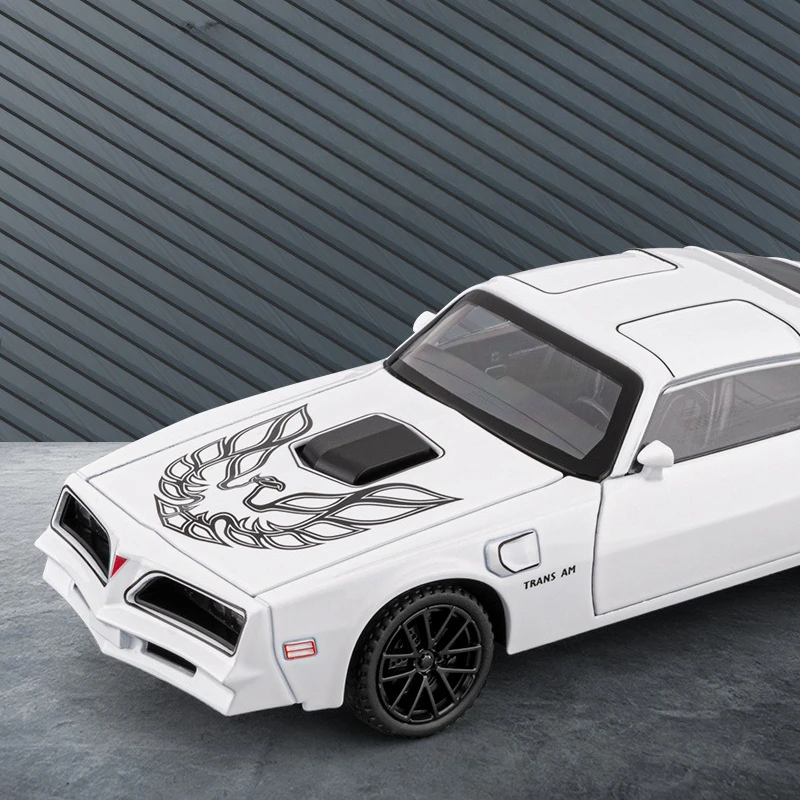 Simulation 1:32 Firebird Alloy Car Model with Pull-Back Sound and Light Birthday Gift for Kids Boy Collection Miniature Voiture