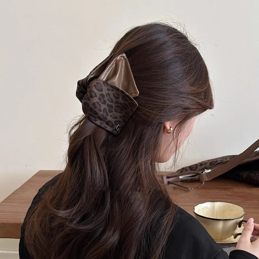 

Leather Patchwork Triangle Hair Clip Leopard Print Korean Vintage Elegant for Back Head Ponytail Updo Office