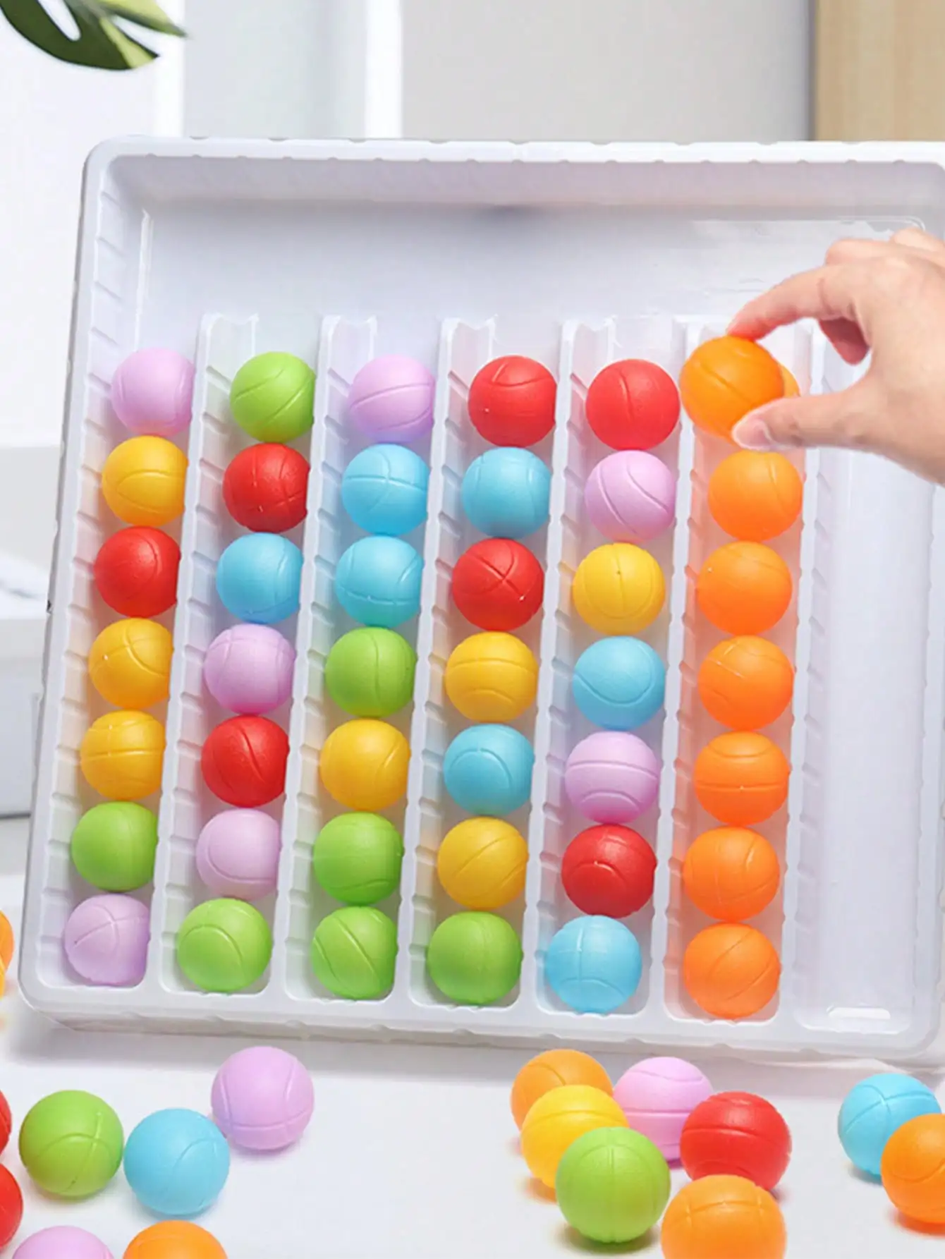 لعبة إرجاع الكرة الملونة، إنها لعبة دماغ لتطوير سطح المكتب تستخدم تصنيف الألوان لممارسة التنسيق بين اليد والعين #2