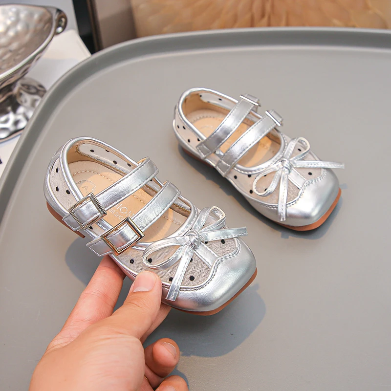 Girls 2026 Summer Sandals Princess Bow Square Toe Hook and Loop Soft Sole Casual Shoes Party Sandals Fashion Kids Dress Shoes