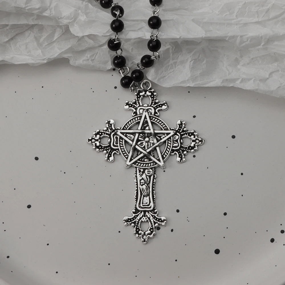 Gotische Vleermuis Kruis Donkere Hanger Ketting Set, Y2K Gepersonaliseerde Doorn Liefde Zwarte Kraal Gestapelde Ketting Set, Geschikt als Halloween G