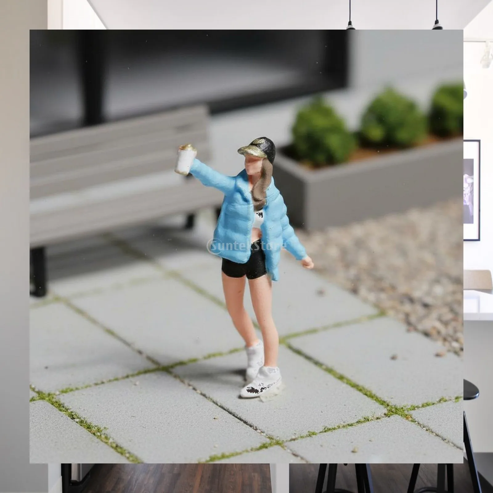 Resin Women Figure HO Scale Hand Painted Miniature Person for Railway Diorama Sand Table Scene Decor