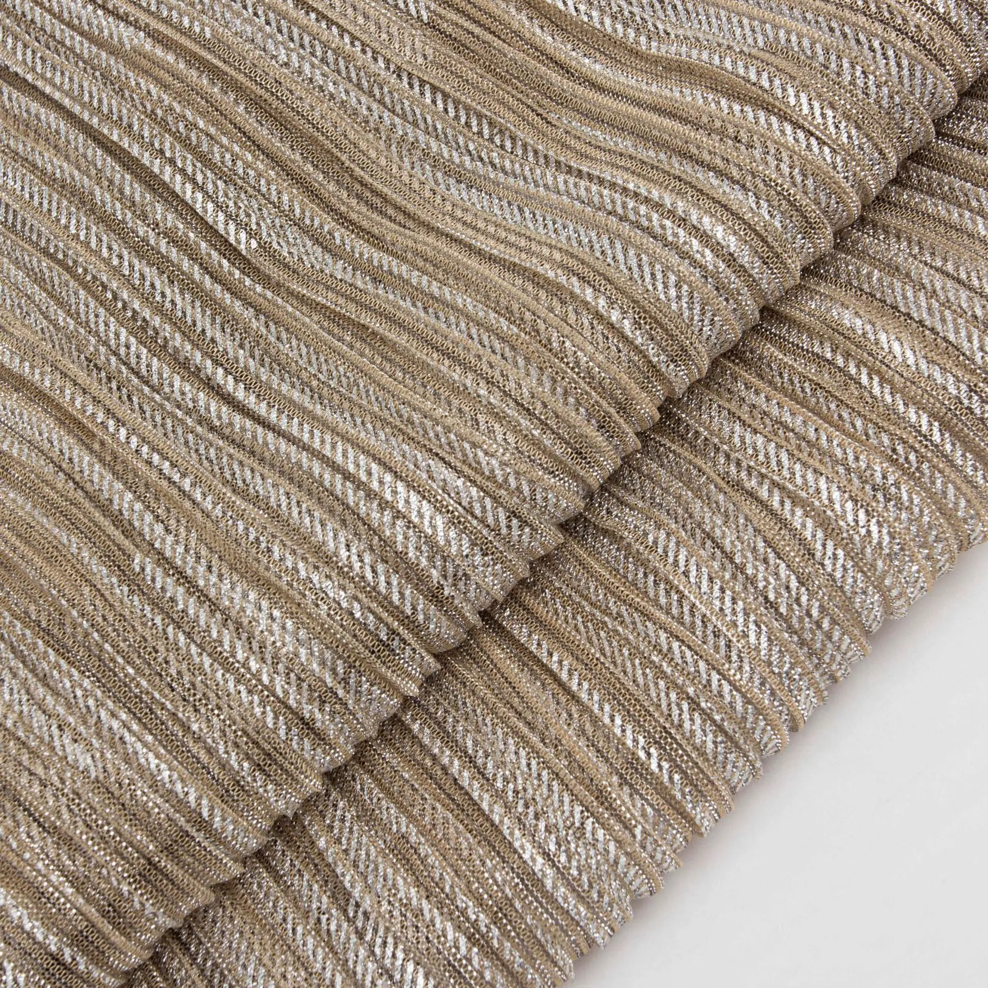 

Новая металлическая яркая шелковая блестящая сетчатая креповая ткань, ткань для вечеринок и свадебных платьев своими руками, ткань для украшения фона на метр