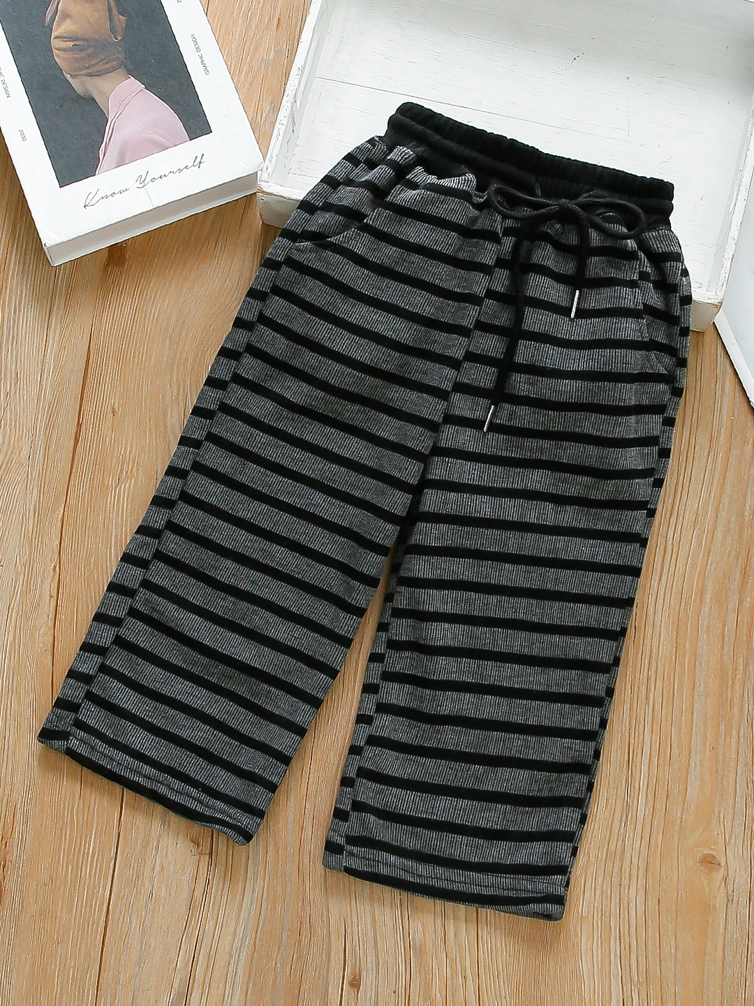 

Повседневные прямые брюки для девочек, корейские брюки в полоску с рисовой лапшой, осеннее новое поступление, универсальные брюки свободного покроя для маленьких девочек