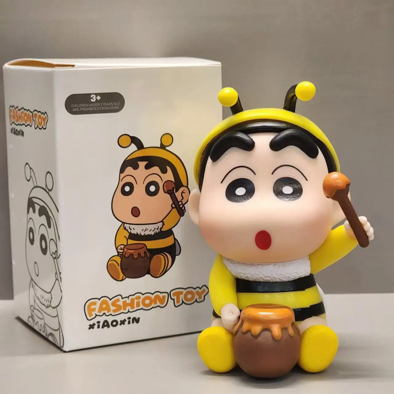 Figurka Akcji Anime Crayon Shin Chan Samochód Biurko Shinnosuke Nohara Ozdoby Statuetka Lalki Zabawka Urodzinowa Prezent Urodzinowy dla Dzieci