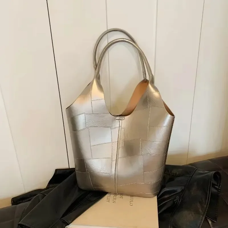 2025 High Quality Popularity PU Tote Bags Hot Trendy Glossy Hasp Super Cool Temperament Commute Shoulder Bags for Women 2025 New