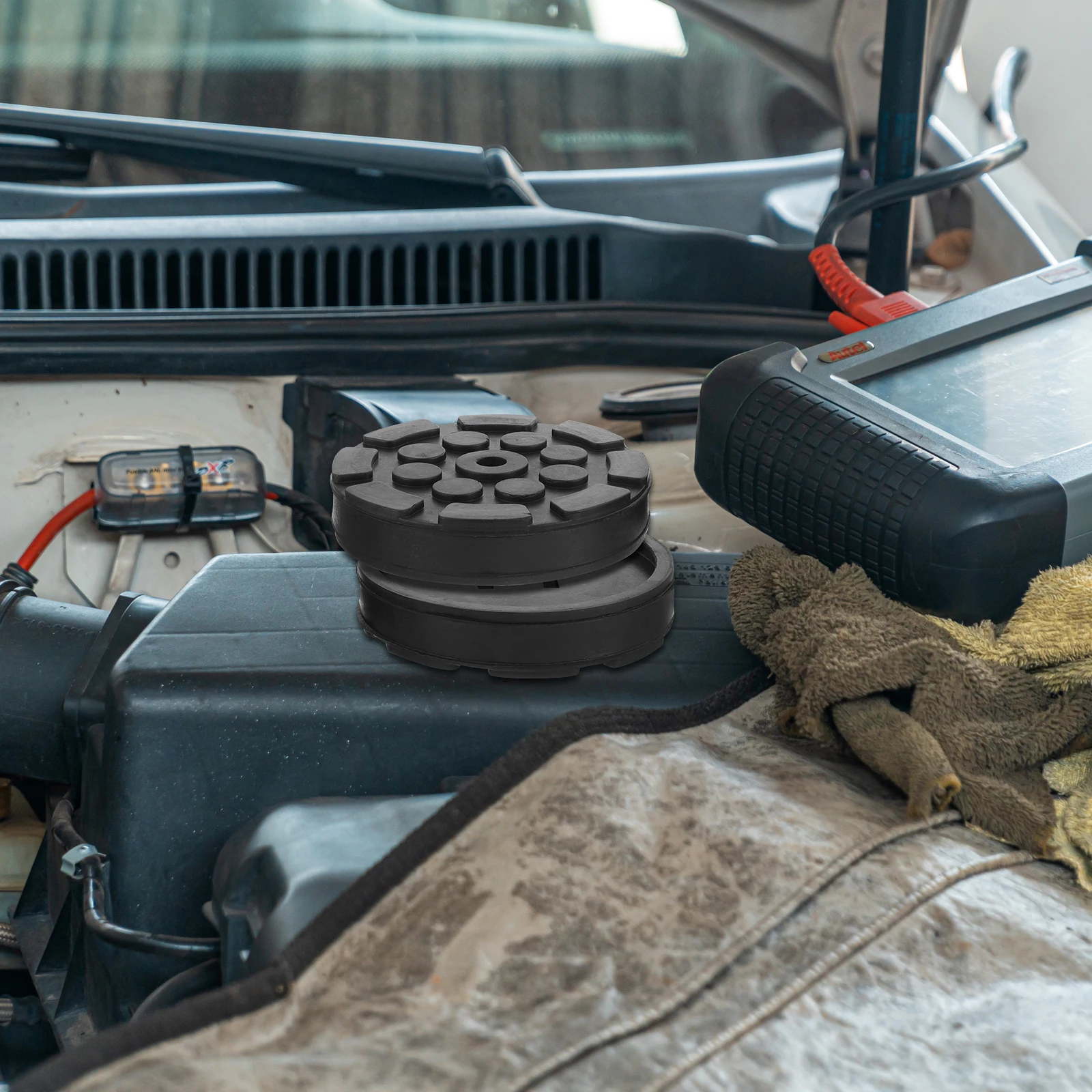

2Pcs Rubber Jack Pad Lifting Disk for Floor and Automotive Lifts Wear-Resistant Non-Slip Sturdy Vehicle Support Accessory