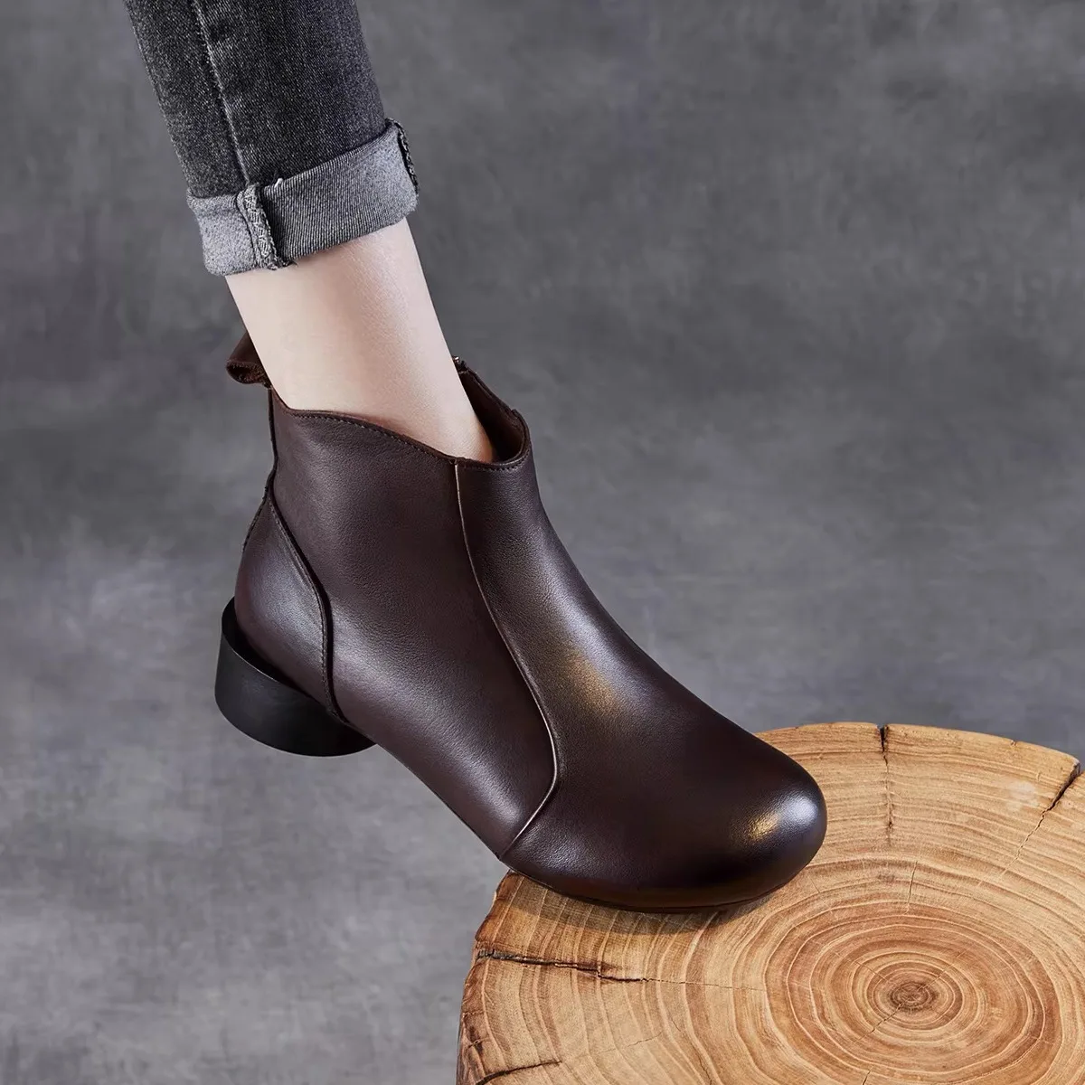 

Vintage Top Layer Cowhide Leather Short Boots Women's Fashion Versatile Mom Shoes Low Heel All Season Booties