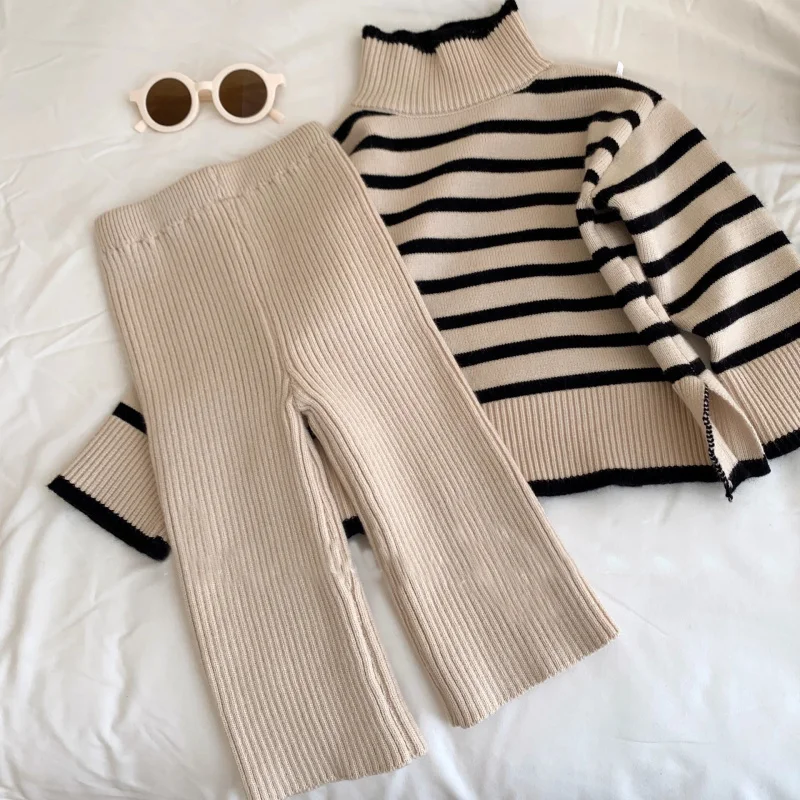 

Children's Clothing Autumn and Winter Fashionable New Girls' Retro Graceful and Fashionable Solid Color Knitted Sweater Knitted