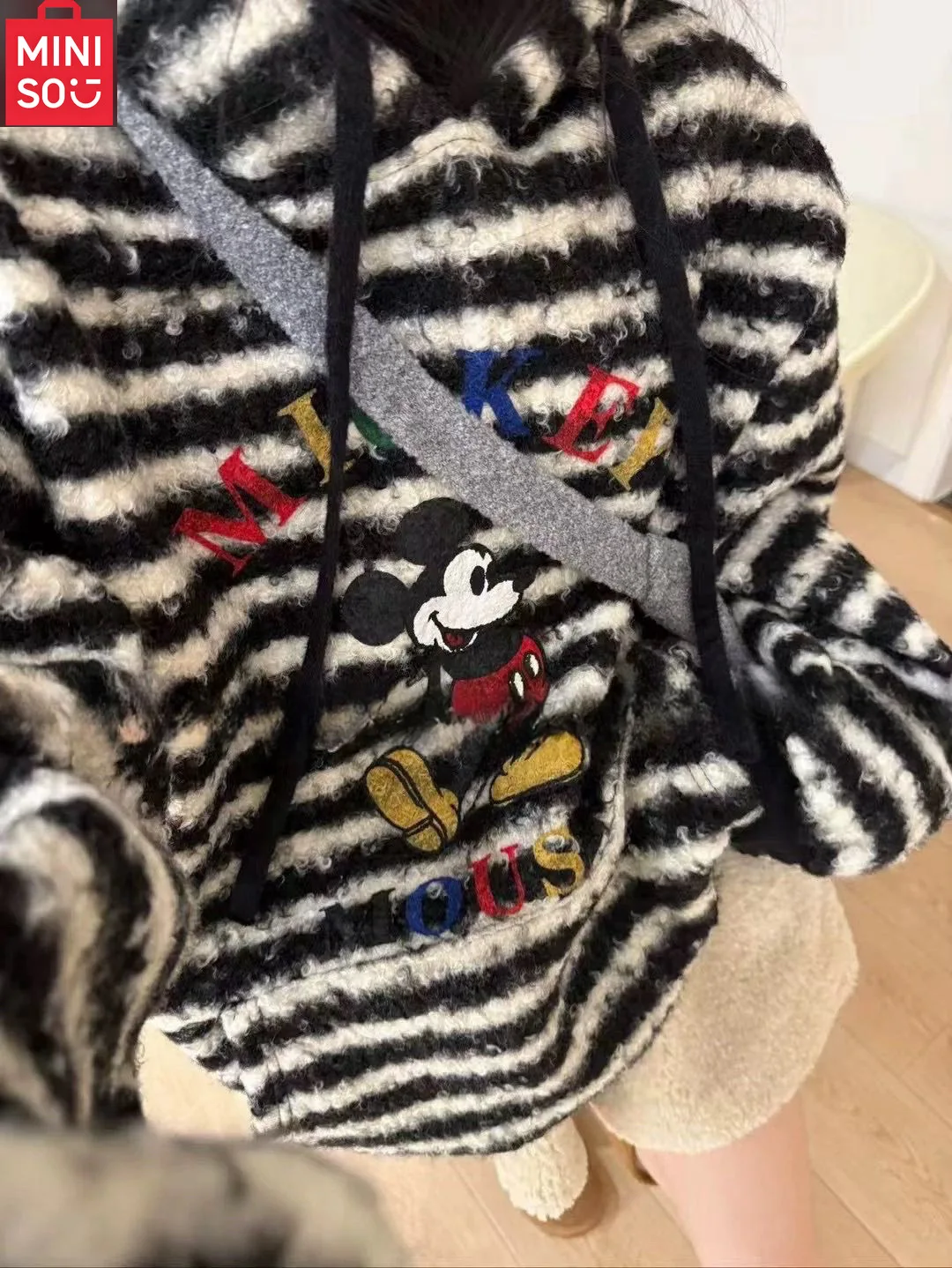 

MINISO pajamas for women, cartoon girls, long sleeved pants, lapel home clothes