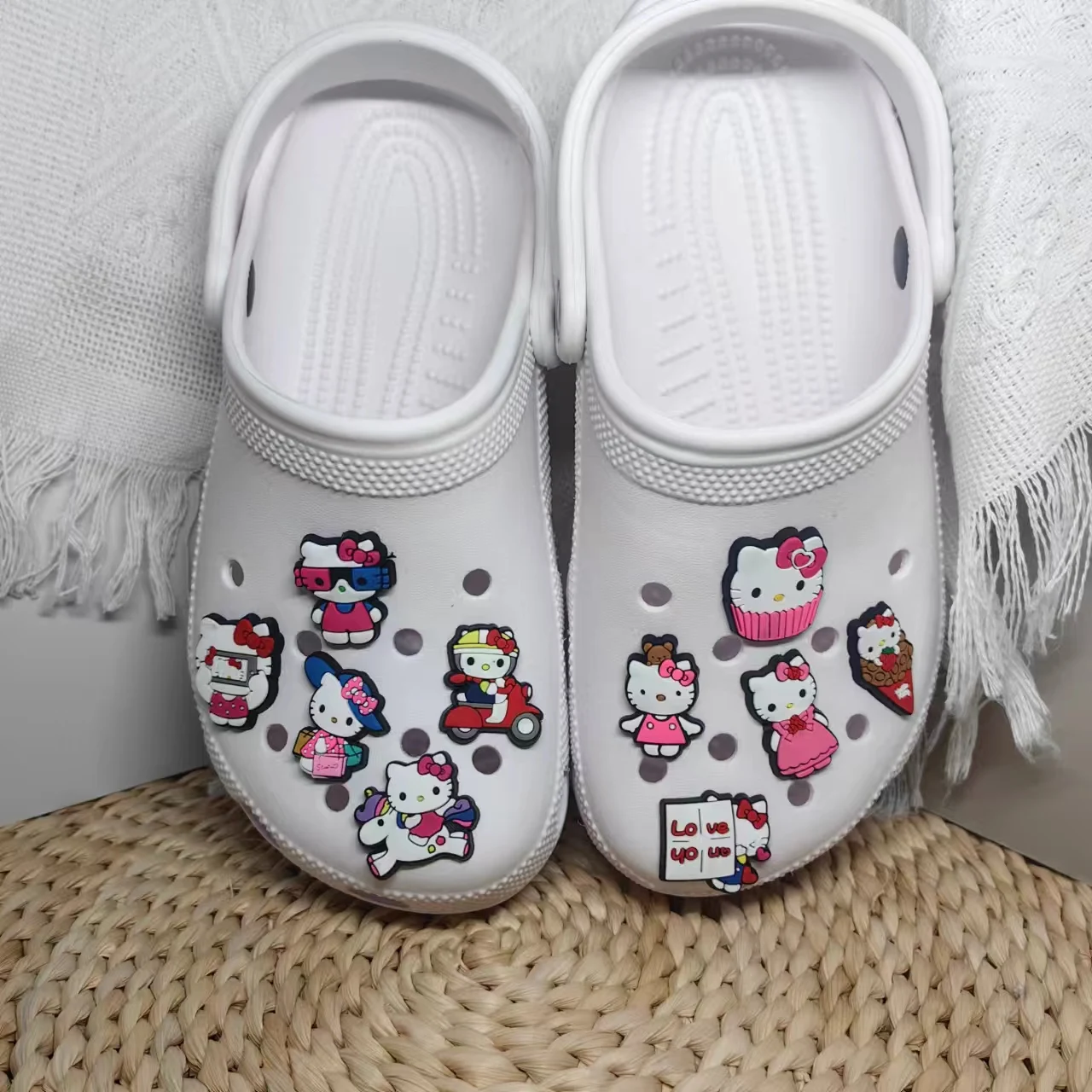 MINISO New Cute HelloKitty Cartoon PVC Charm Shoes Accessories Sandals Garden Shoes Slippers DIY Decoration Festival Party Gifts