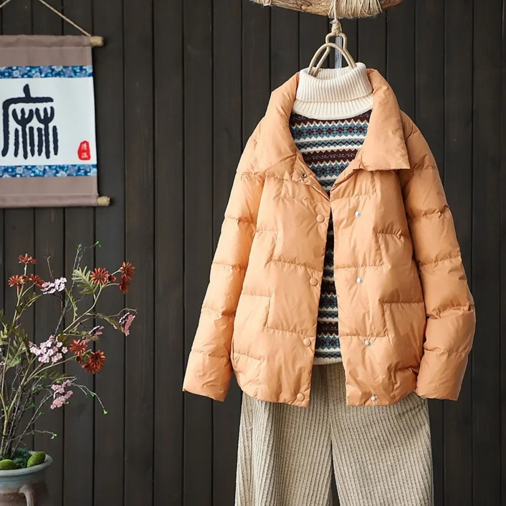 جديد 2025 أنثى الخريف الشتاء أسفل سترة المرأة سترة منفوخة الصلبة الوقوف طوق منقوشة خفيفة الأبيض بطة أسفل معطف الدفء