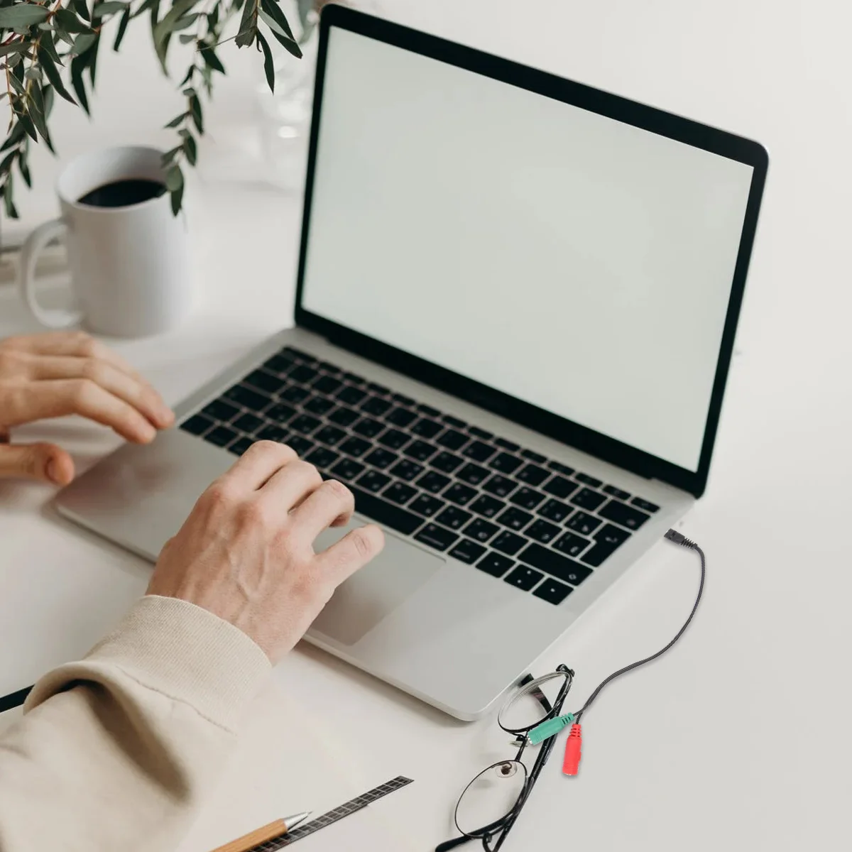 

3pcs Audio Splitter For Laptop Phone 2 In 1 Headphone Adapter Portable Multi-Device Connectivity Repair Tool Kit