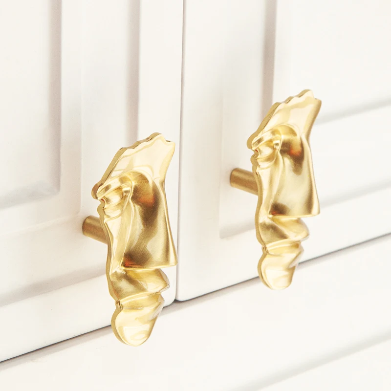 High End Brass Bright Gold Cabinet Door Single Hole French Furniture Drawer Half Mask Small Handle Handles for Furniture