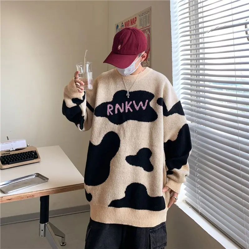 Young Style Cow Printed Sweaters Letter Men's Clothing Loose O-Neck 2024 Autumn Winter Japan Style Long Sleeve Knitted Pullovers