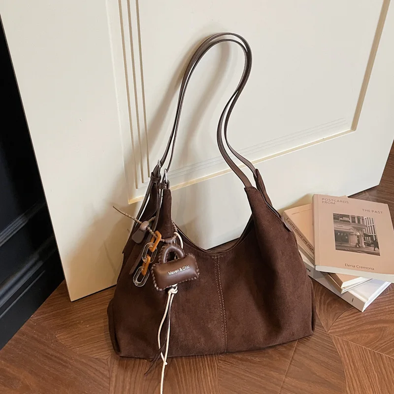 

Korean Suede Shoulder Bag Women Autumn Winter Fashion Large Capacity Commuter Handle Bag Comfortable and Versatile Storage Bags