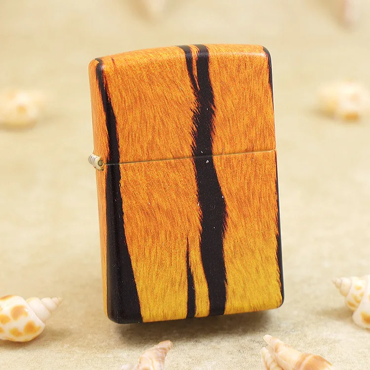 

Genuine Zippo Matte lacquer tiger pattern oil lighter copper windproof cigarette Kerosene lighters Gift anti-counterfeiting code