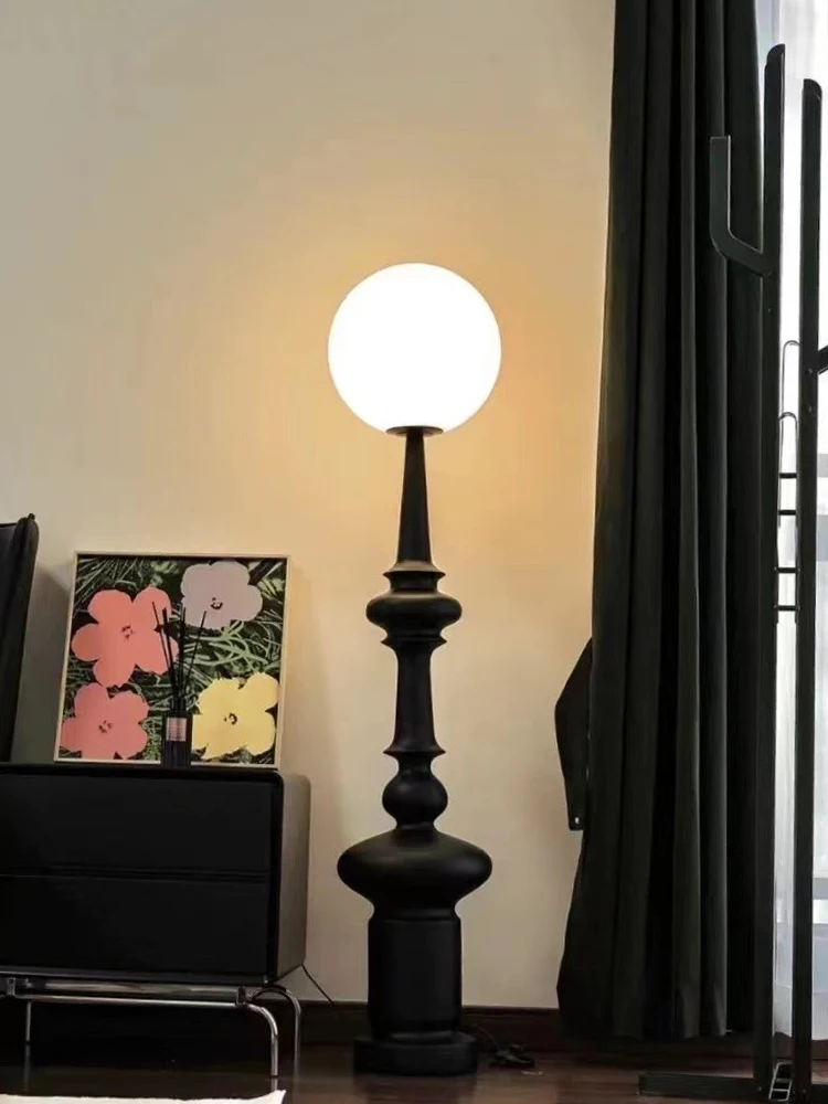 Italian retro Roman floor lamp, living room and bedroom designer, sofa side hotel black floor light