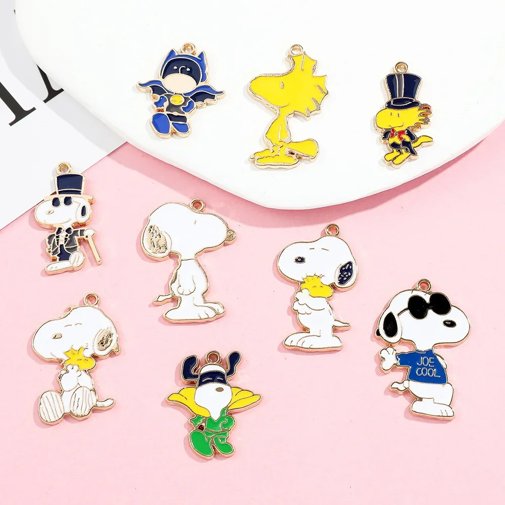 Miniso Snoopy Cartoon Pendant Accessories Love Cute Dog Alloy Dripping Oil Pendant Keychain Necklace Bracelet DIY Accessories