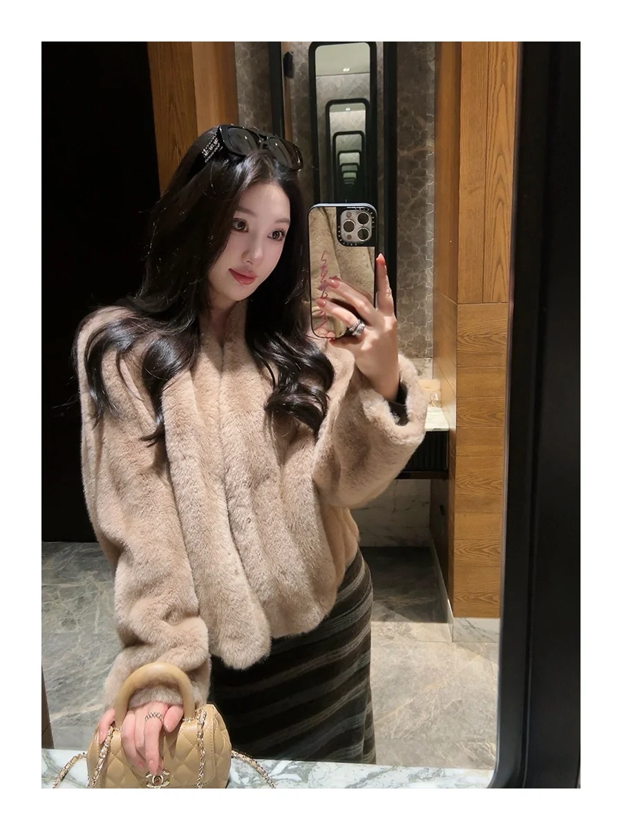 

Модная длинная куртка из искусственного меха норки, мягкая и гладкая, экологичная, для женщин, приталенного кроя, укороченная.