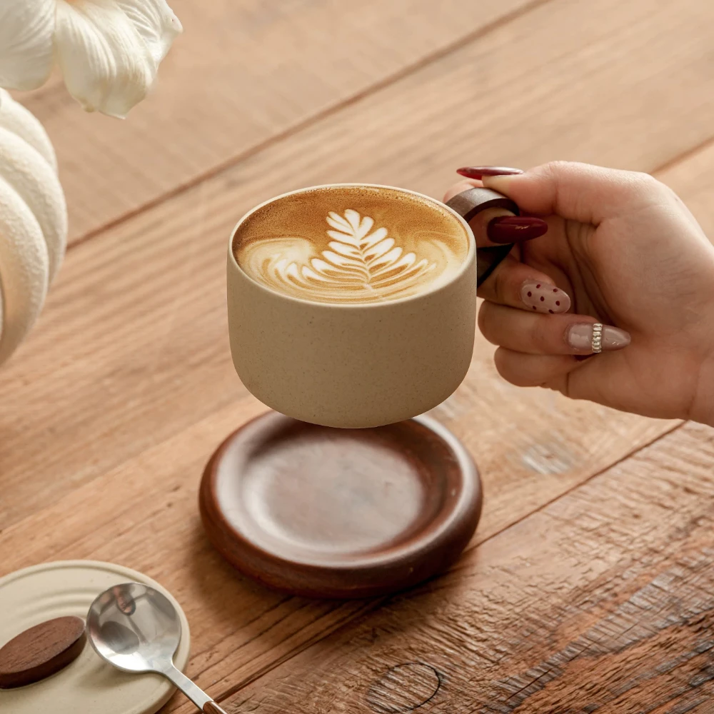180ml Japanese Style Minimalist Ceramic Cup Wood Handle Coaster Lid Matcha Latte Mug