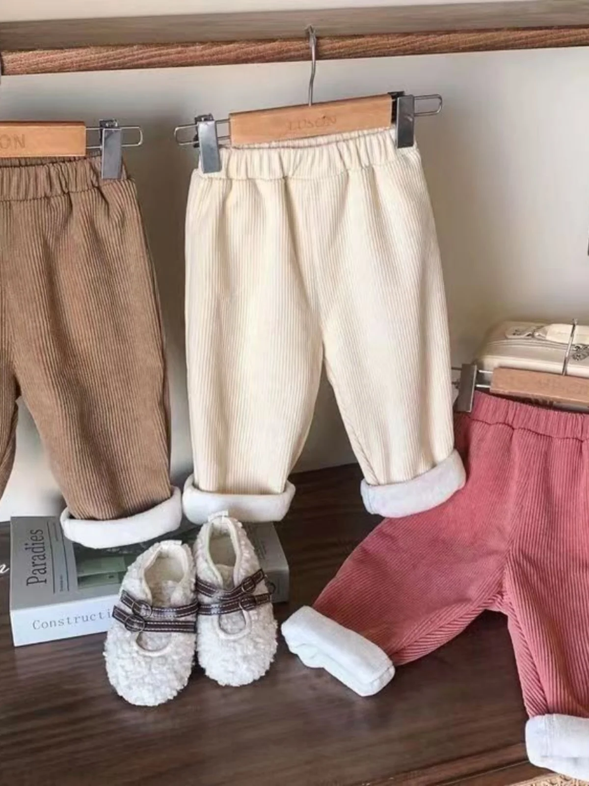 Calças Casuais de Corduroy com Forro de Fleece para Crianças, Meninos e Meninas, Roupas Quentes e Versáteis, Outro Material 100%