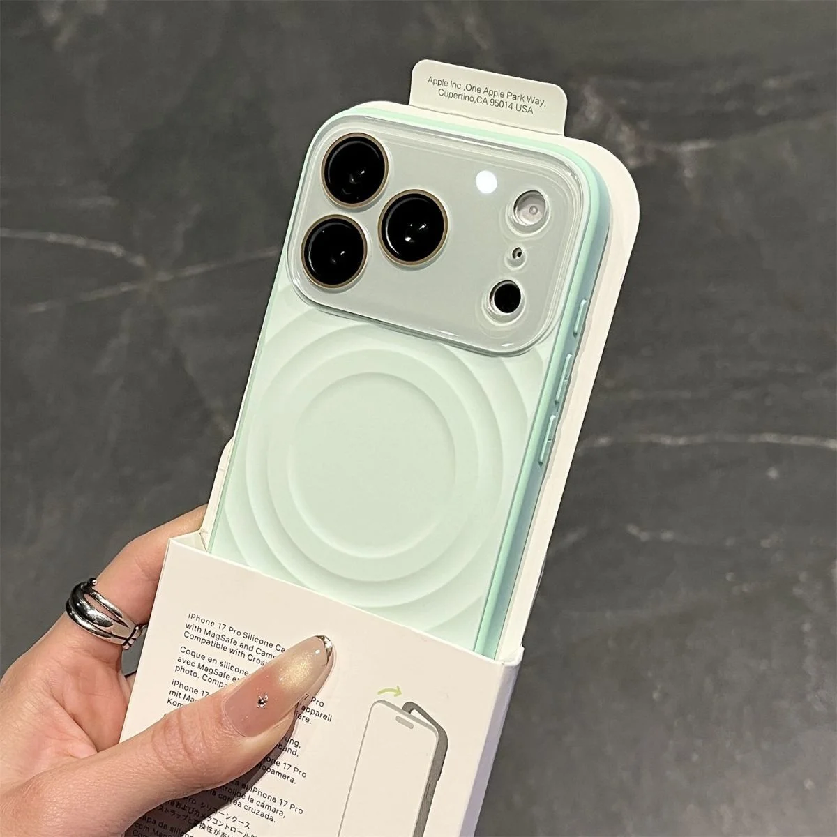 Modische Flüssig-Silikon-Handyhülle mit Wasserwellenmuster und großem Fenster für iPhone 17 16 15Pro Max 18Pro, Magsafe Magnetische Ladehülle – Detail 13