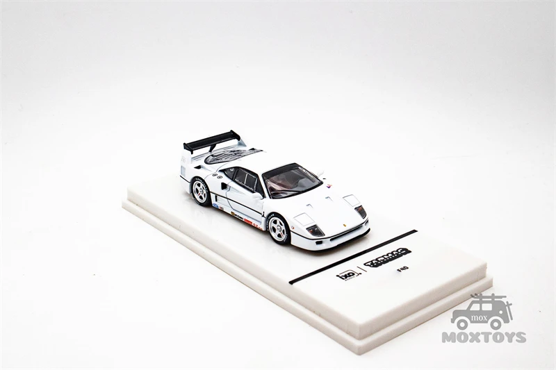 Tarmac Works 1:64 F40 Lightweight White Diecast Model Car