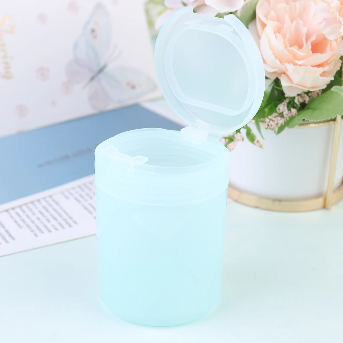 

Cotton Storage Box Light Green Lightweight Plastic Cylinder Easy Open Pressable Lid Swab ganizer Bathroom Vanity Manicure Tools
