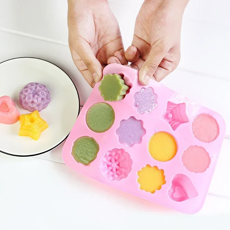 

12 Flower Grass Mold Silicone Multi-style Baking Mold Cake Candy Chocolate Ice Pastry Food Mold Creative Shape Handmade Molds