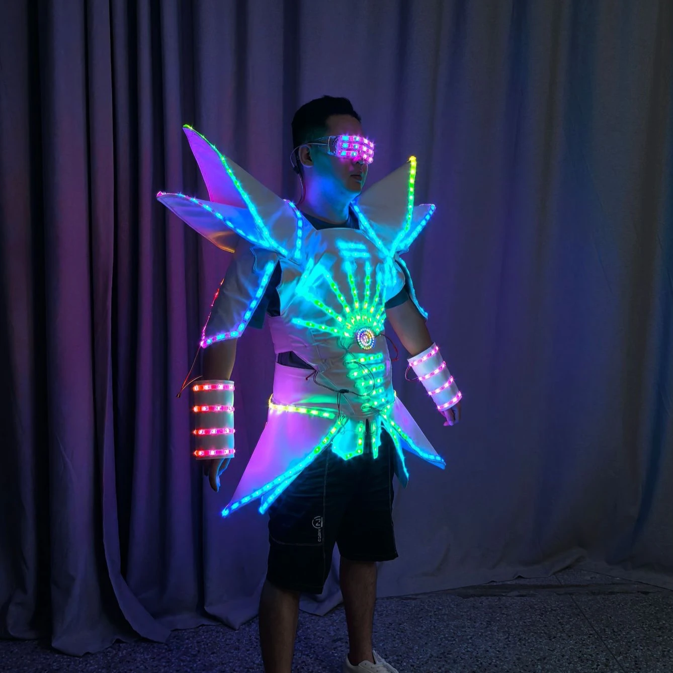 LED Light up Robot Costume Men Futuristic Armor Jumpsuit Luminous Stage Show Nightclub Rave Festival Wear 2026 Halloween Cosplay