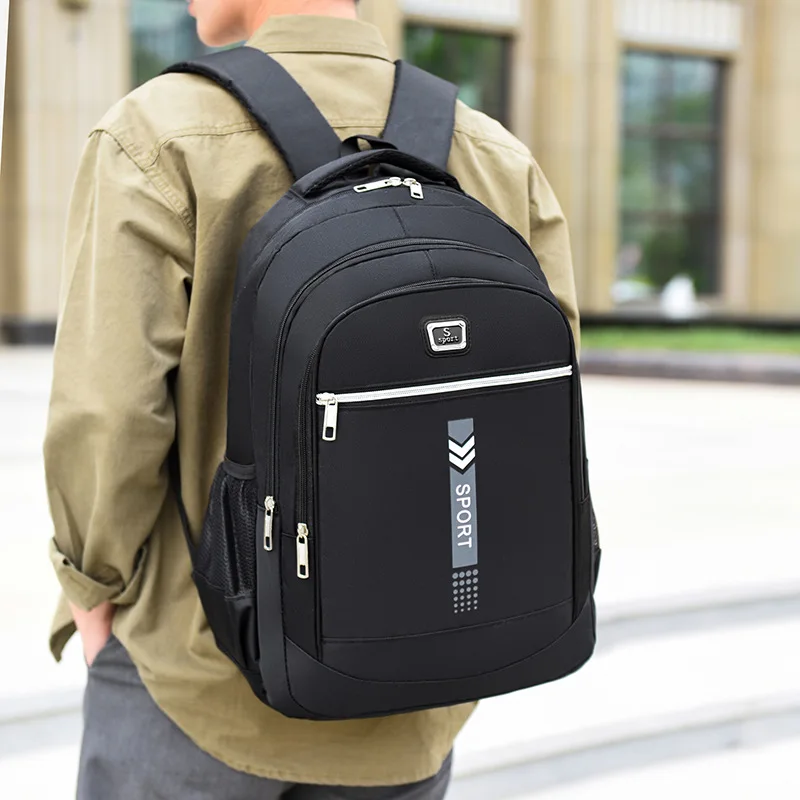 

Minimalist Black Backpack For Unisex Durable Business Rucksack With Zipper Pocket Detail