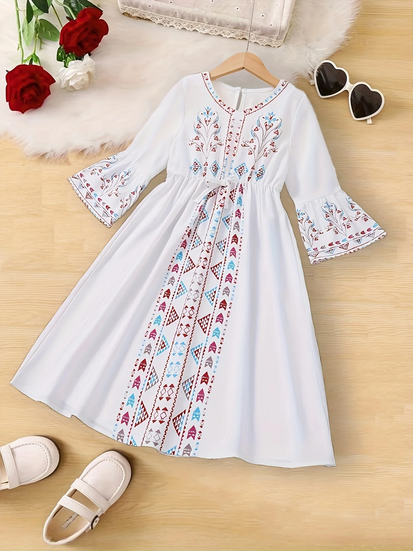 فستان بناتي للربيع والخريف بأكمام جرس ملابس عصرية للأطفال الصغار فستان بناتي للأطفال ملابس ربيع الخريف