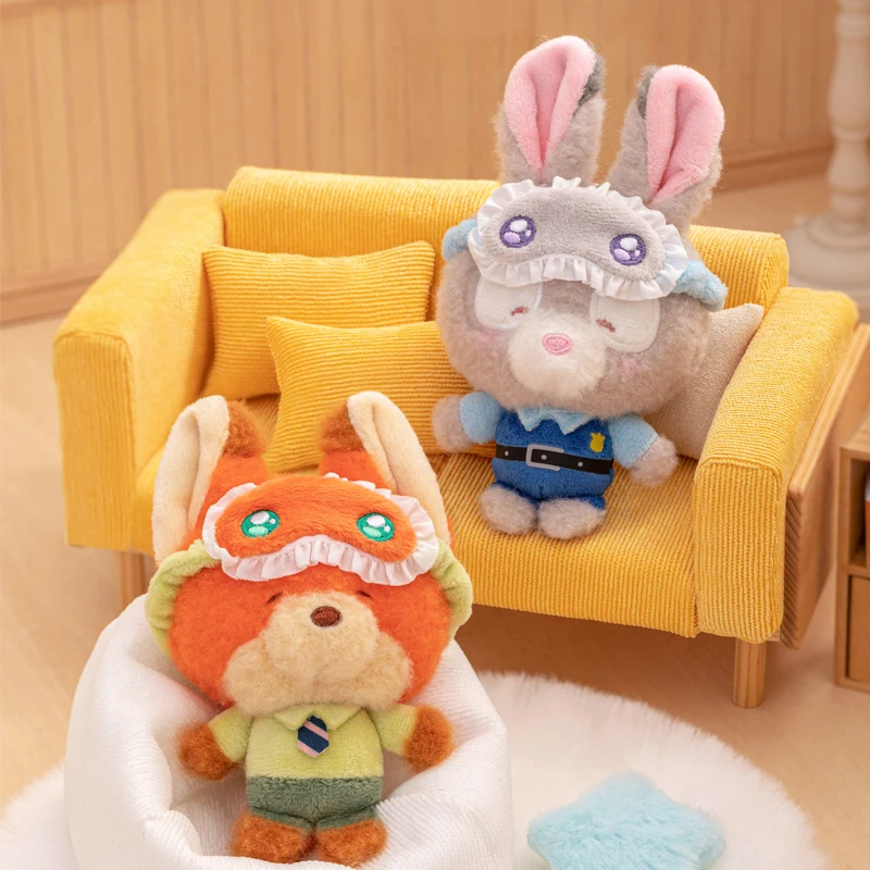 Disney Squinty Eyes Pajama Plush Keychain, Cute Cartoon Collectible Keyring, Soft Plush Toy Gift for Anime Fans