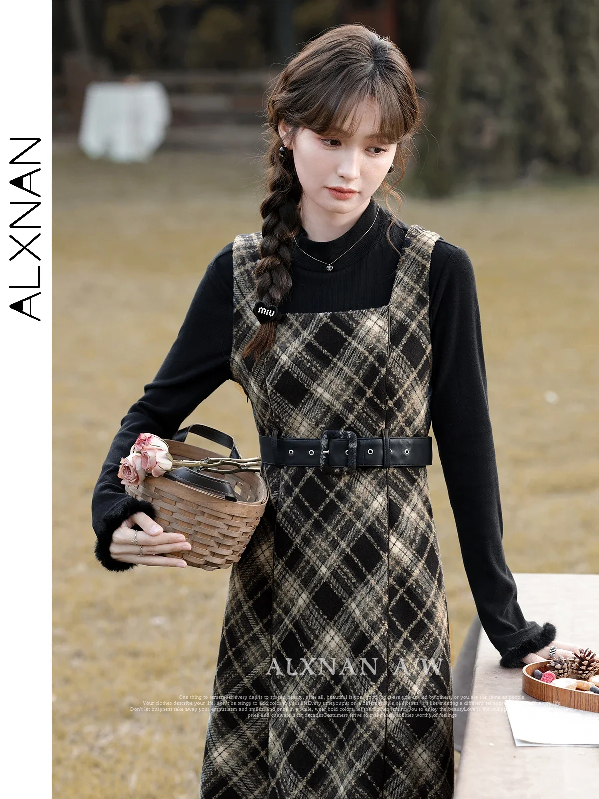 

ALXNAN Retro Elegant Plaid Sleeveless Sundress 2024 Autumn Winter Casual Square Collar Lady Midi Dresses Sold Separately L330267