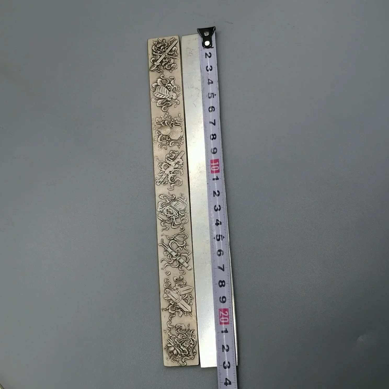 Exquisite China Tibet Silver Hand Carved the Eight Immortals Paper Weight