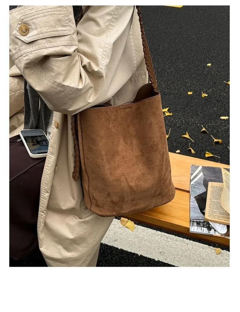 Mehrfarbige Wildleder-Schultertasche mit Verstellbarem Riemen, Lässiger Stil für Tägliches Einkaufen, Verabredungen, Pendeln und Kurzreisen – Detail 12