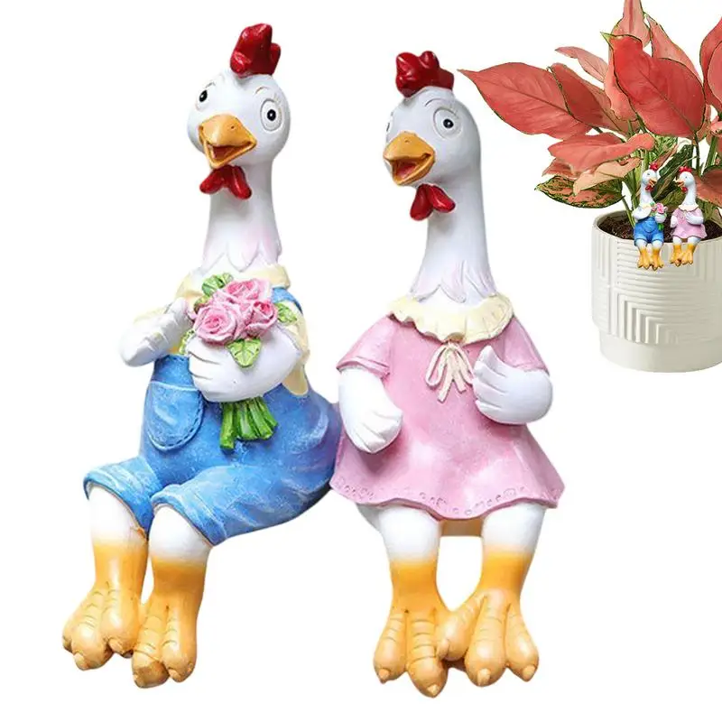 Yard Chicken Couple Statue Resin Tabletop Chicks Ornament Decorative Sitting Chicken Lovers Statue Realistic Garden Cartoon