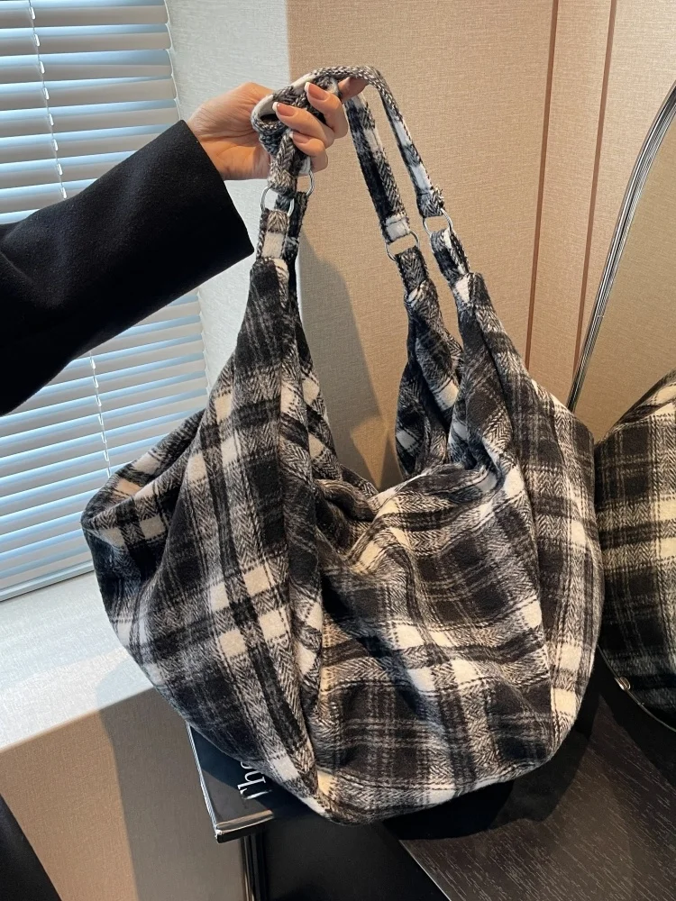 Trendy Plaid Cotton Shoulder Bag Large Capacity Women's 2024 New Style Casual Versatile Tote Bag Lazy Style Underarm Bag