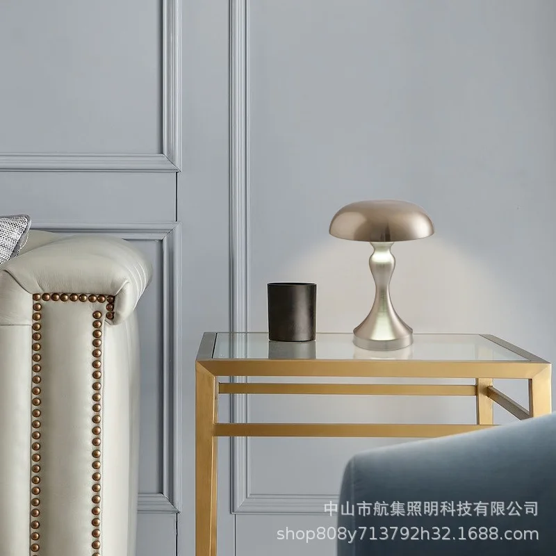 Exclusive for Cross-Border Metal Table Lamp Touch Lamp Living Room Creative Mushroom Lamp USB Charging Atmosphere Bedroom Bar La