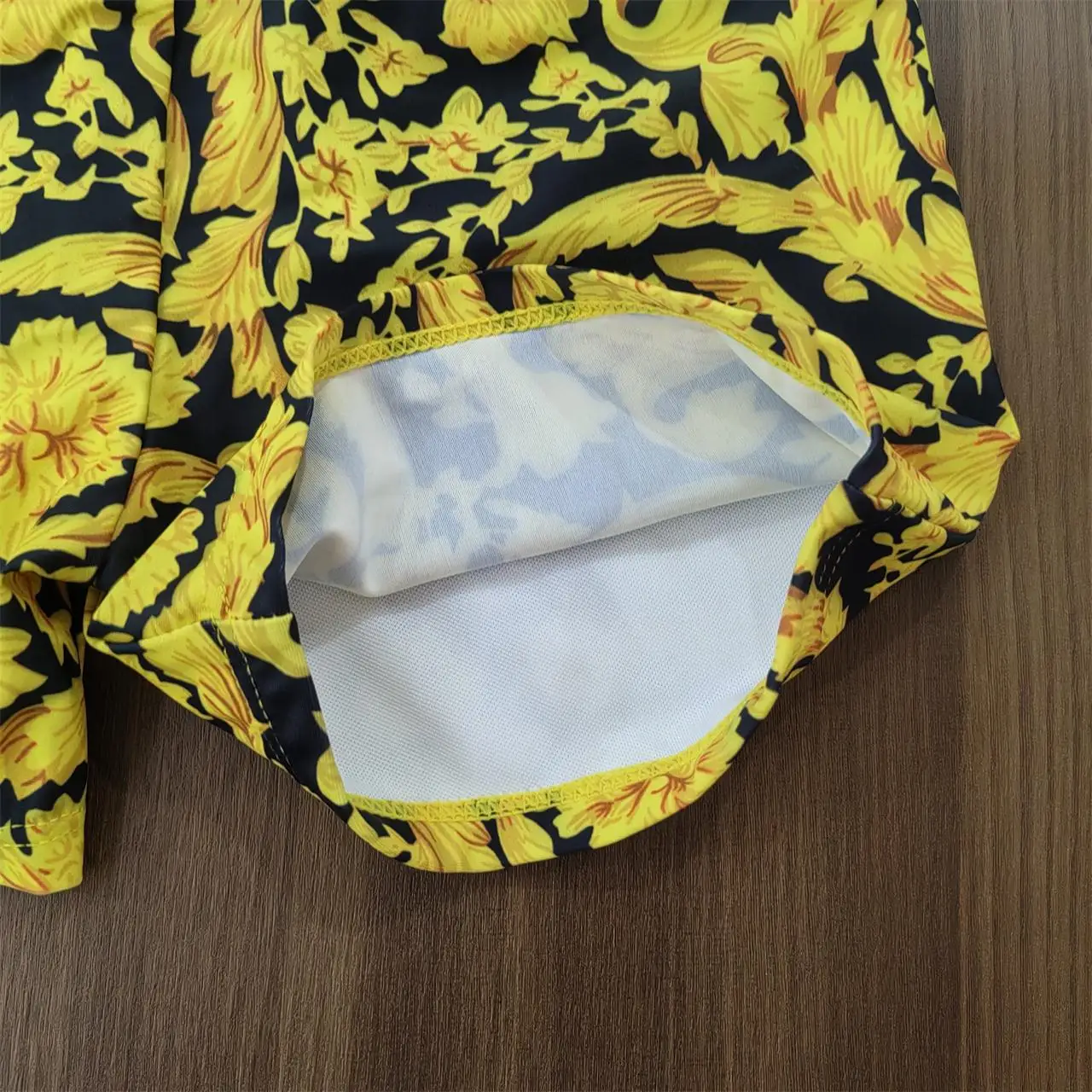 2025 جديد الأطفال سروال سباحة قصير الذهب الأولاد سروال سباحة قصير الراقية لينة الطفل السباحة ملخصات سعر المصنع