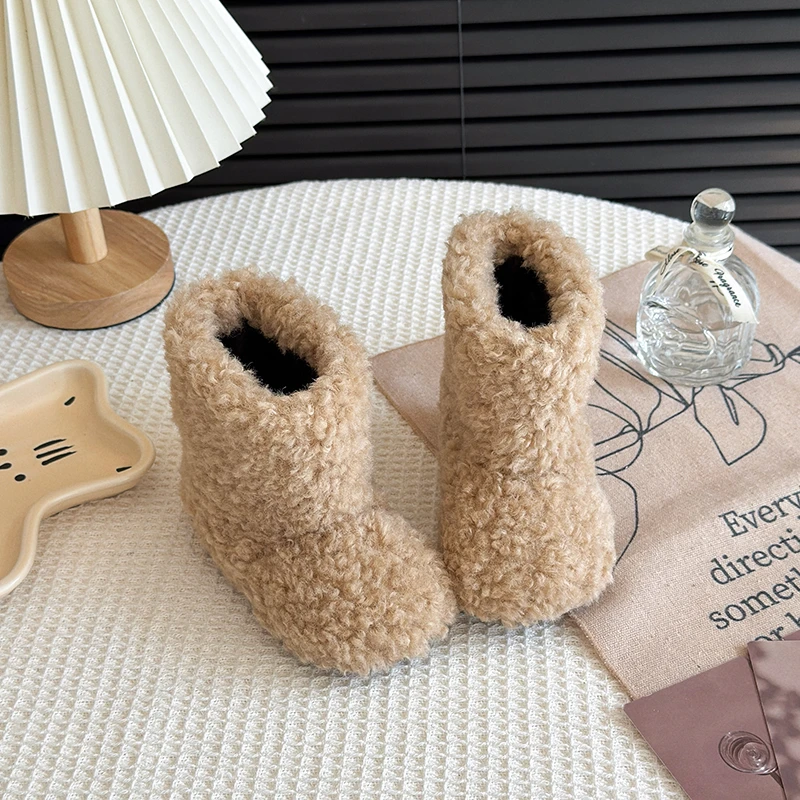 

2025 Children Versatile Short Boots for Girls Winter New Fashion Korean Style Soft Sole Anti-slippery Outside Catwalk Warm Shoes
