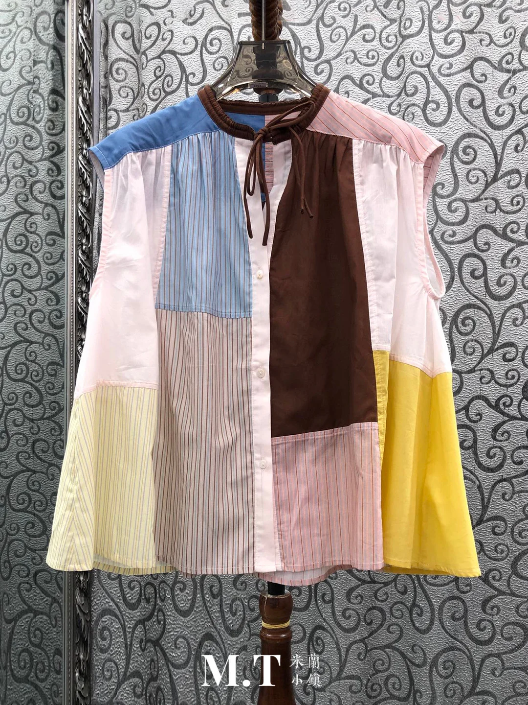 Street Fashion Of Milan - Chaleco sin mangas holgado con bloques