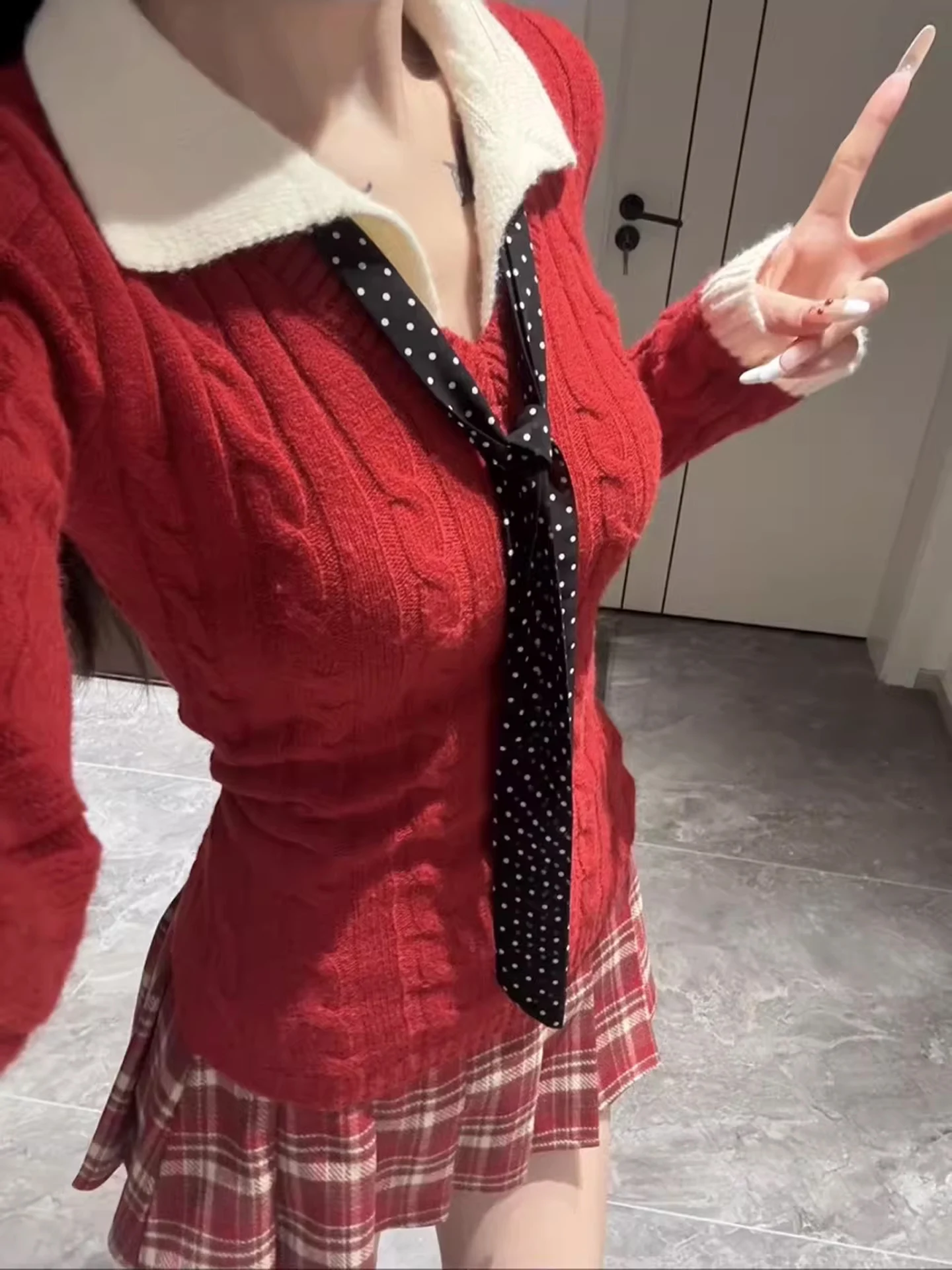 

Cisas Red Twisted Knitwear Women's Autumn Winter Slim Fit Inner Wear Fake Two-Piece Bow Tie Collar Long Sve Top