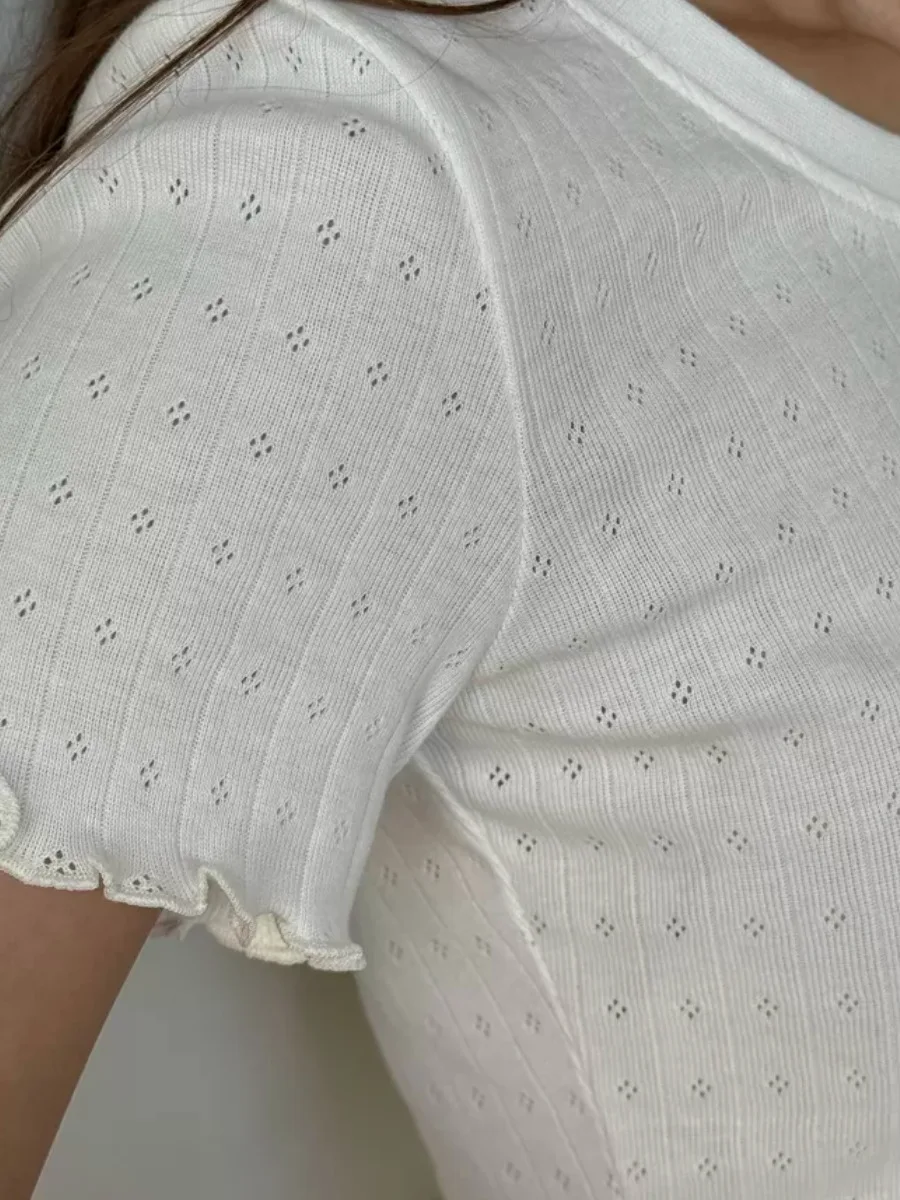 ชุดเสื้อยืดแขนสั้นสีขาวหวานลายดอกไม้ พร้อมกางเกงขาสั้น ชุดลำลองสำหรับผู้หญิง ชุดนอนอยู่บ้าน ชุดเสื้อยืด 2 ชิ้น