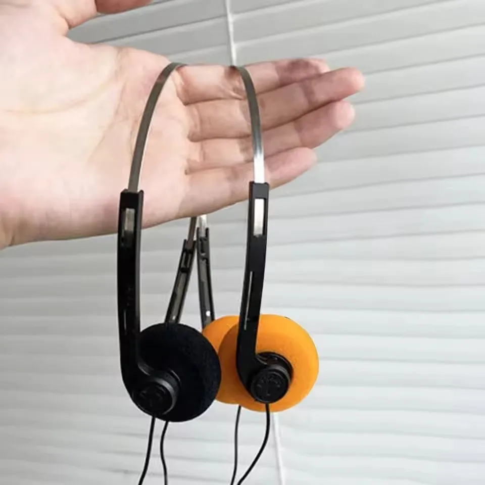 1PCS 3.5mm Retro Portable Classic Vintage Headphones Sports Fashion Adjustable Retro Headphone Wired PVC Walkman Laptop