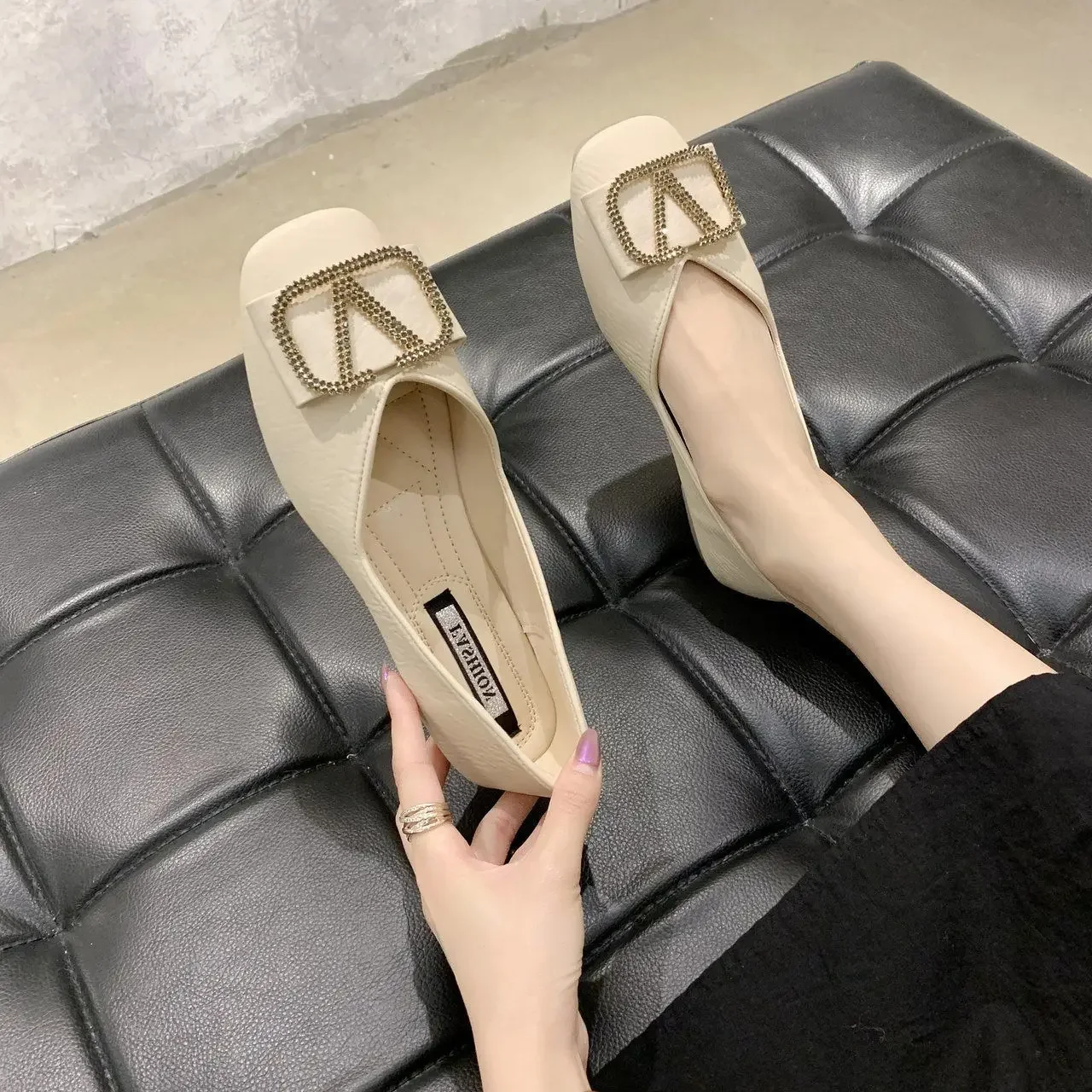 Women's Flat Shoes Casual Korean Style Moccasins Ladies Footwear Wholesale Chic and Elegant Luxury Brand Lastest Non Slip Shoe